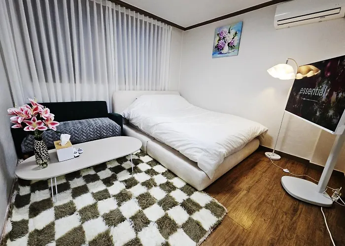 Gangnam Cozy - 5 Min To Yeoksam Stn 4*